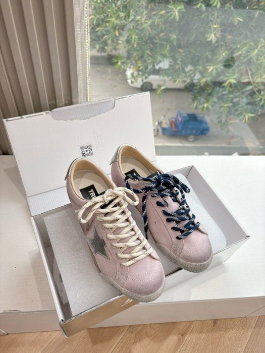 Кроссовки Golden Goose