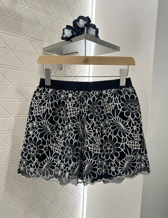 Шорти жіночі