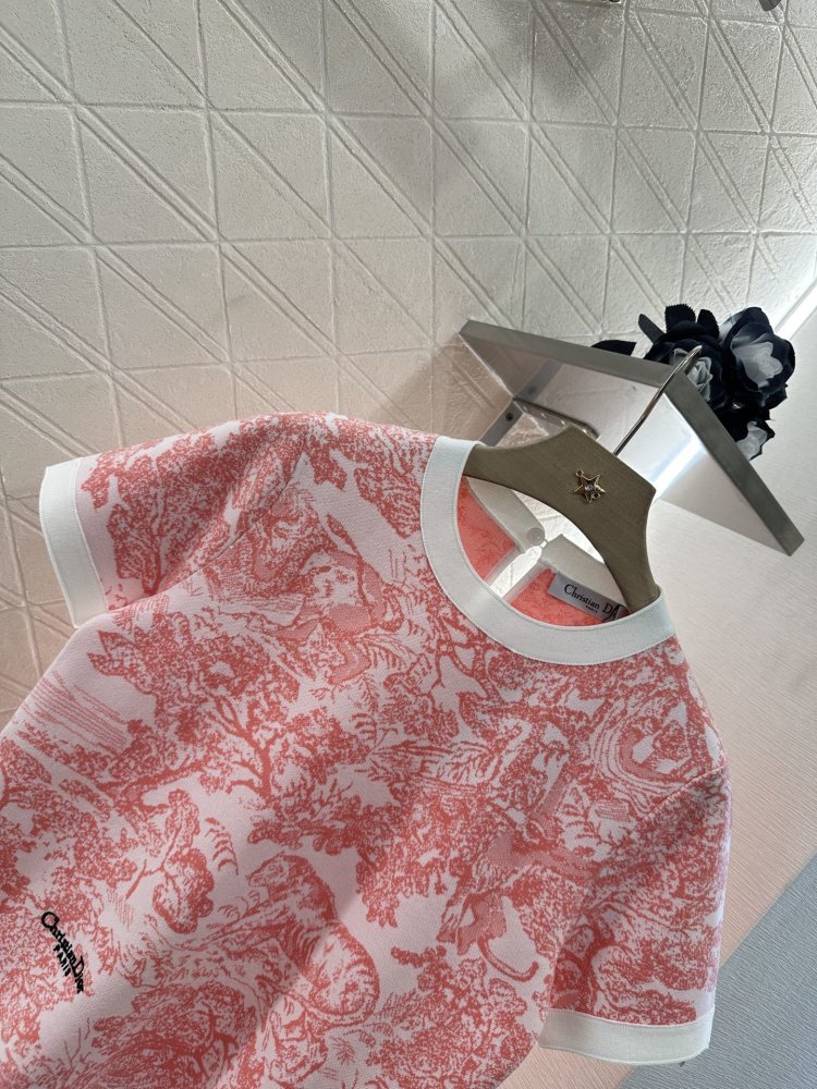 Футболка женская фото 3