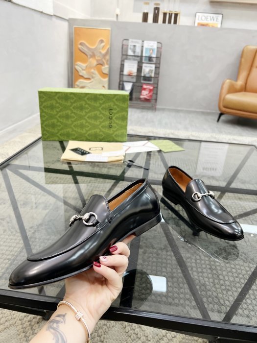 Shoes men's - the size 46
