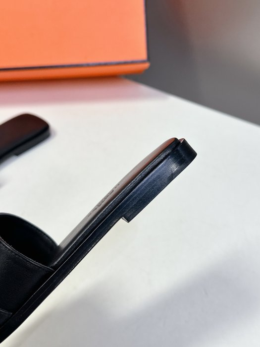 Шлепанцы фото 9