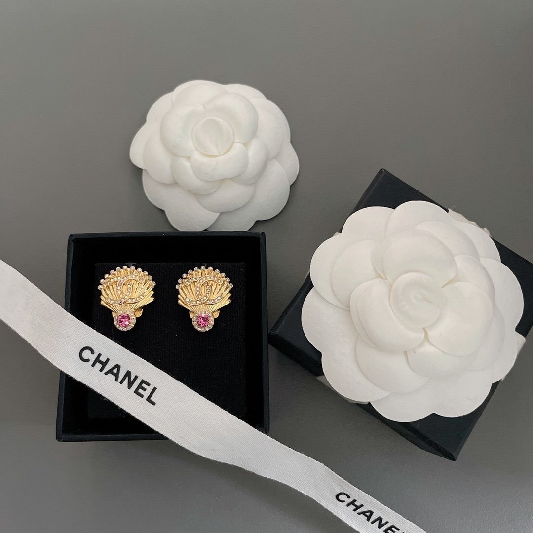 Earrings-carnations