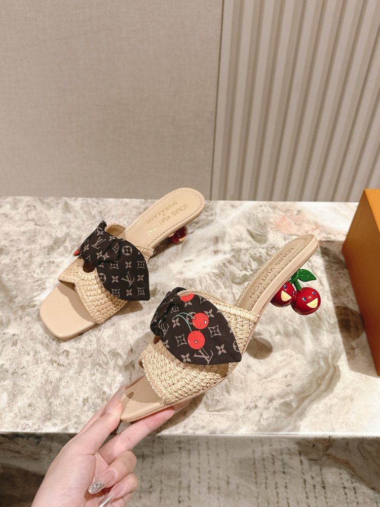 Босоніжки фото 2