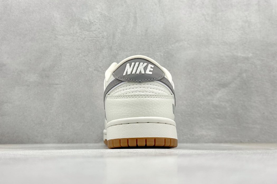 Кроссовки Supreme x Nk SB Dunk Low фото 6