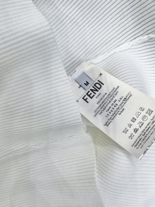 Футболка женская фото 7