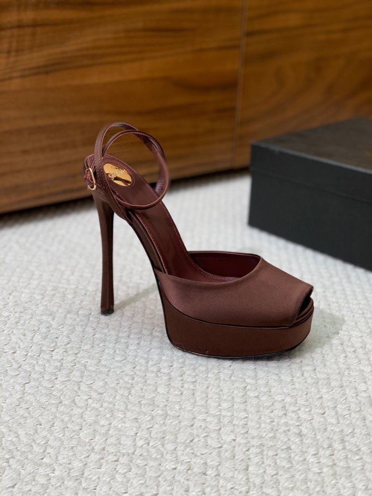 Босоніжки фото 5