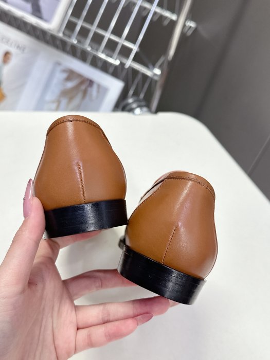 Лоферы женские фото 9