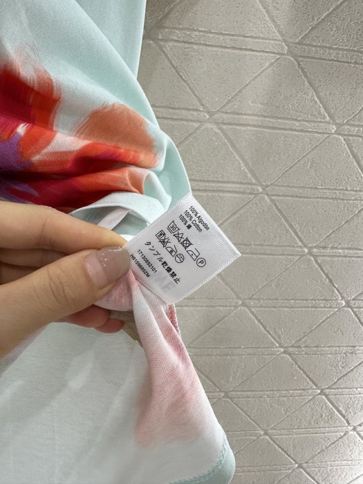 T-shirt women's фото 9