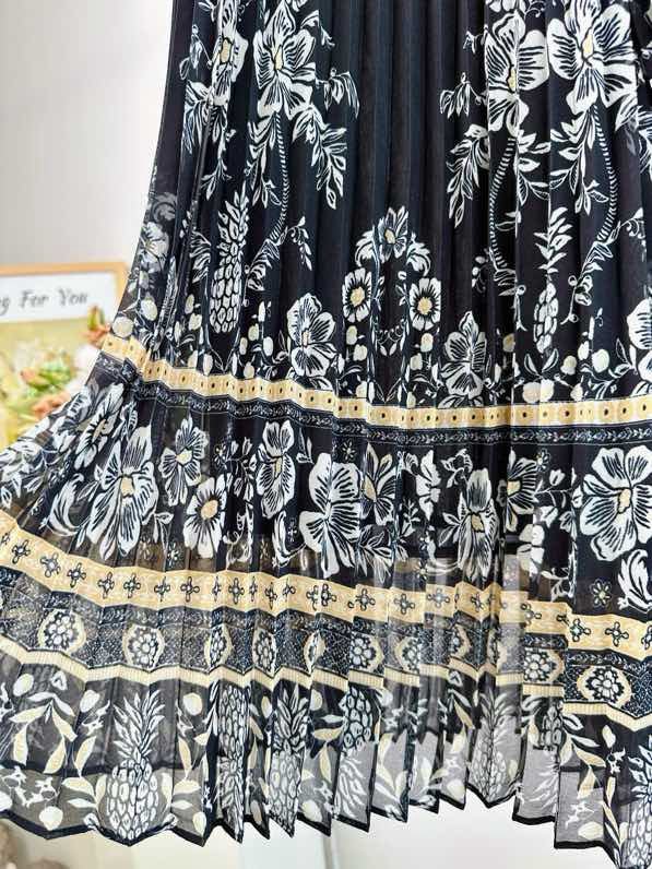 Long skirt of series ILLUMINATE фото 7