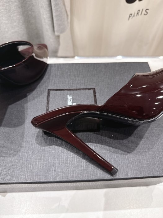 Босоножки фото 8