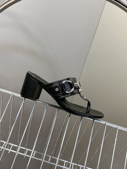 Босоножки фото 5