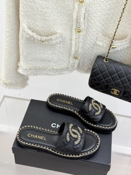 Шлепанцы женские фото 3