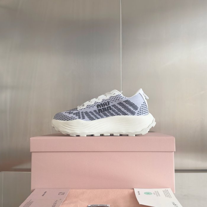 Кроссовки фото 5