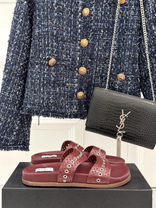 Шлепанцы женские