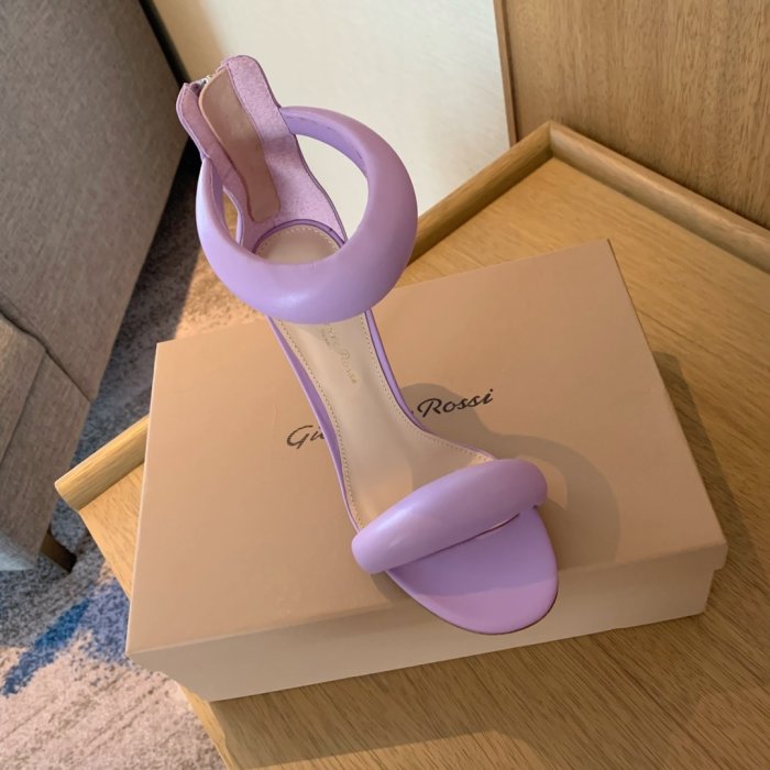 Босоножки фото 6