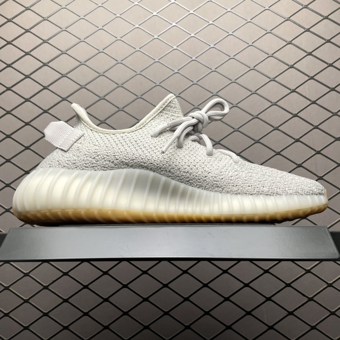 Кроссовки Yeezy Boost 350V2 фото 3