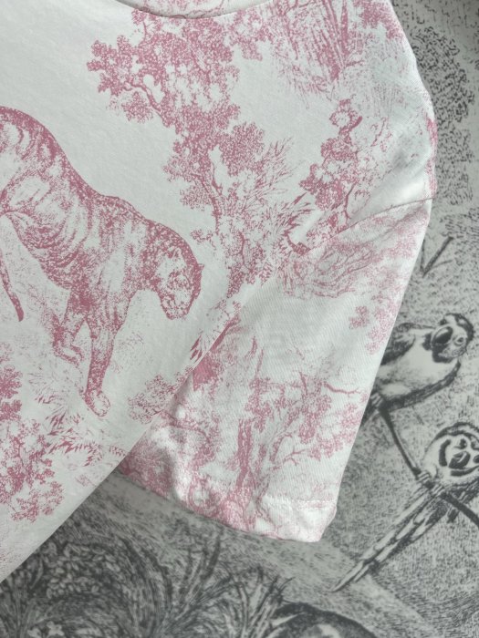 T-shirt women's фото 5