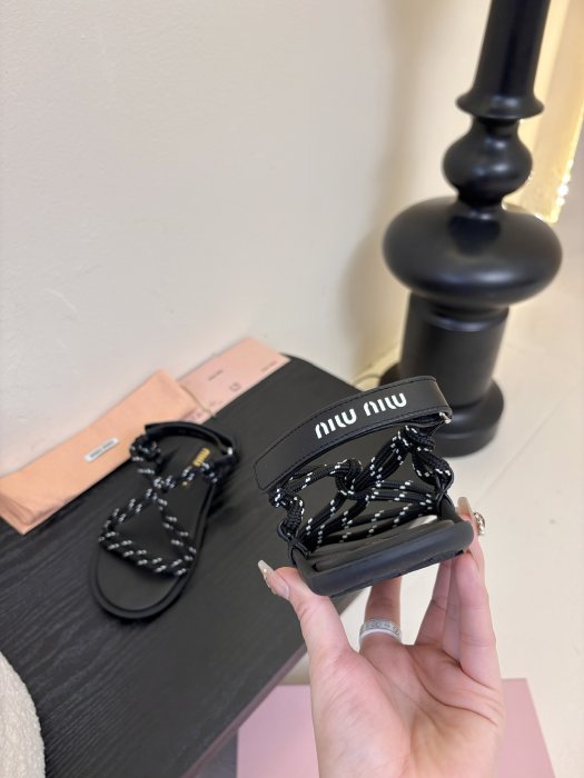 Сандалии женские фото 7