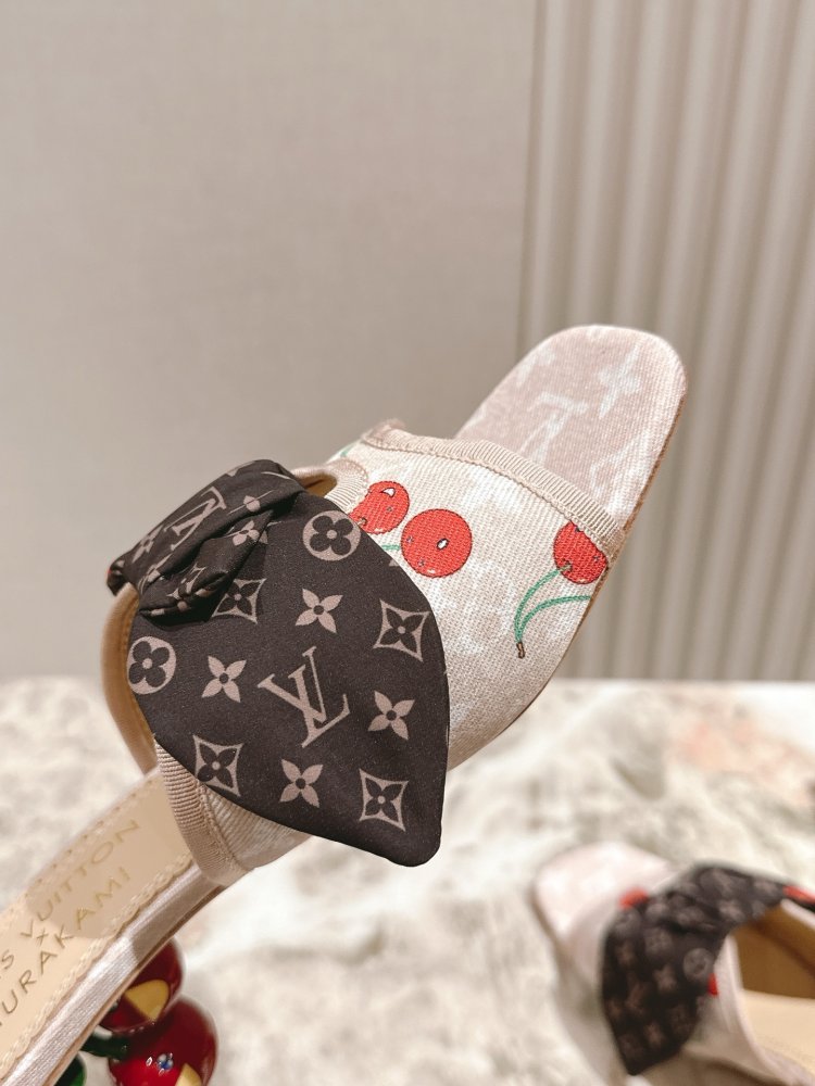 Босоножки фото 5