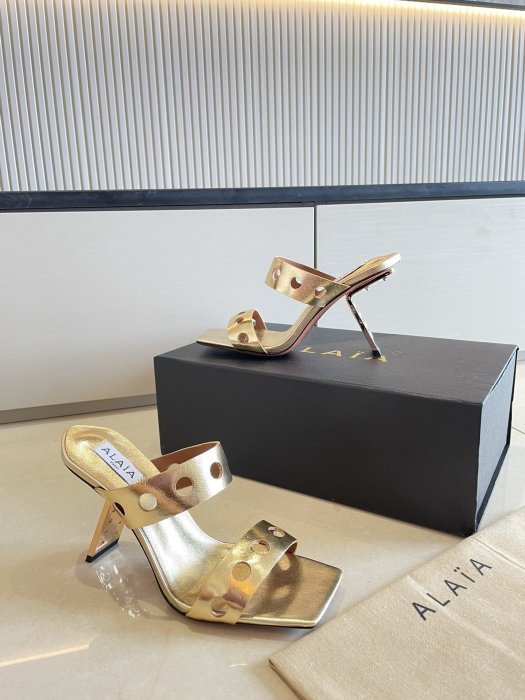 Босоножки фото 2