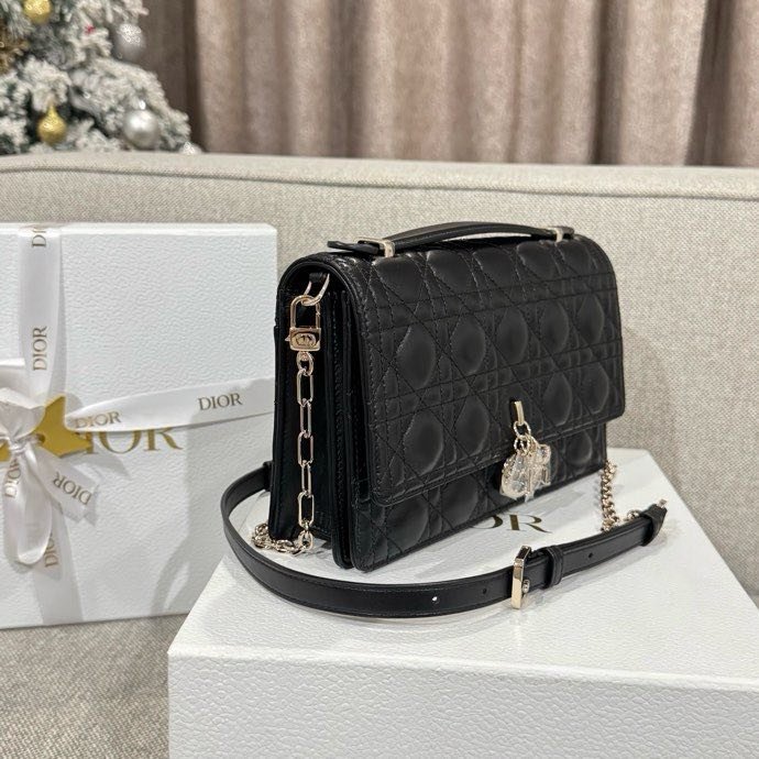 Сумка Miss Dior кожаная женская 24 см фото 7