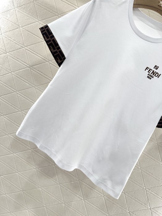 T-shirt women's фото 4