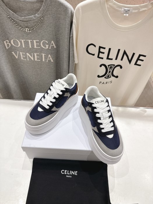 Кроссовки женские фото 2