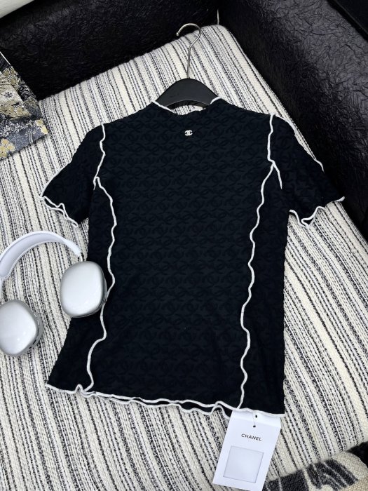 Футболка женская