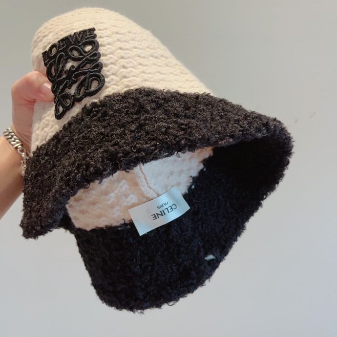 Knitted woolen a cap women's фото 7