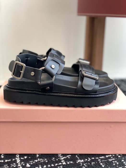 Сандалі жіночі фото 2