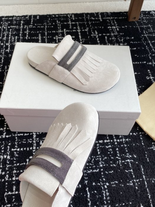 Шлепанцы фото 6