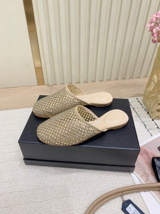 Шлепанцы женские