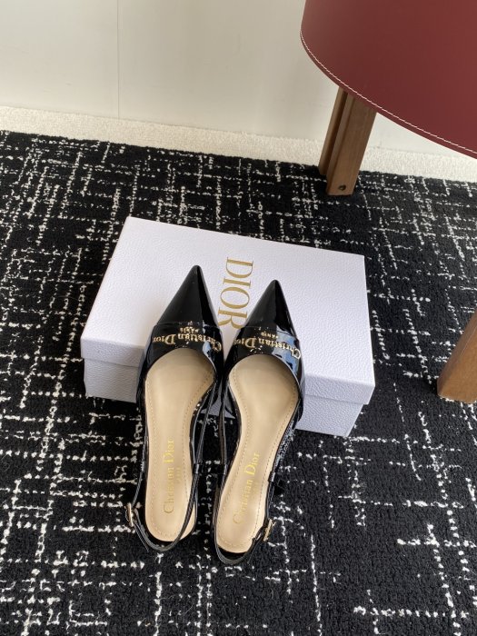 Босоножки фото 4