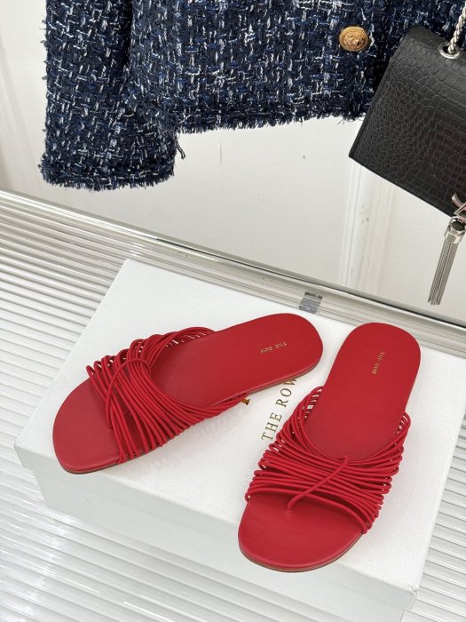 Шлепанцы женские фото 2