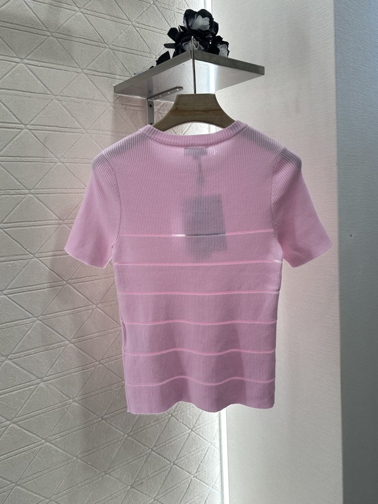 T-shirt women's фото 2