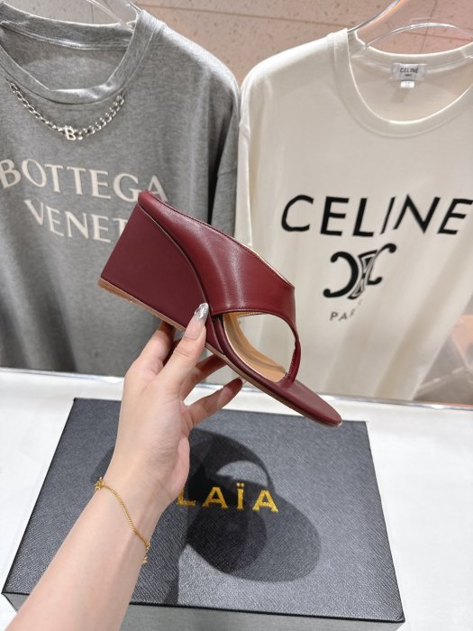 Босоножки фото 5