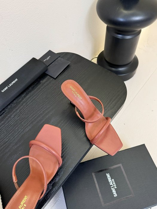 Босоножки фото 4