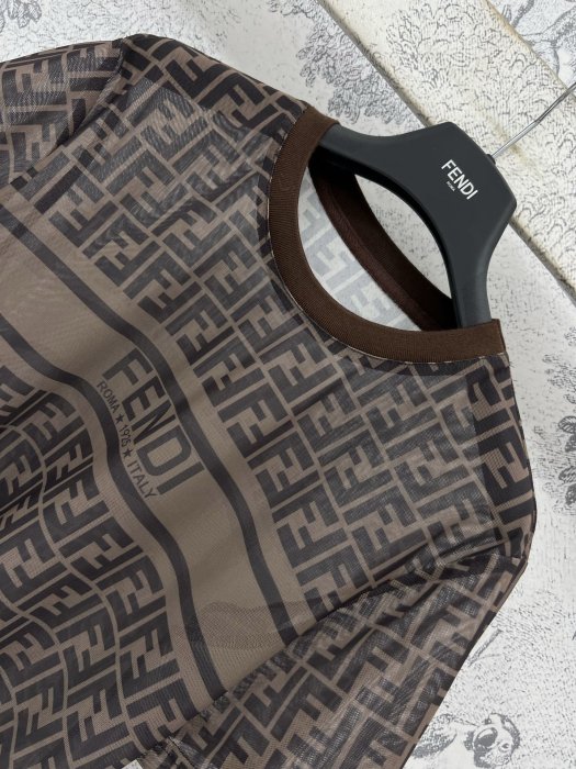 Футболка женская фото 2