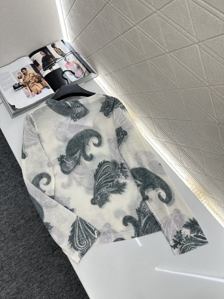 Кофта жіноча фото 2