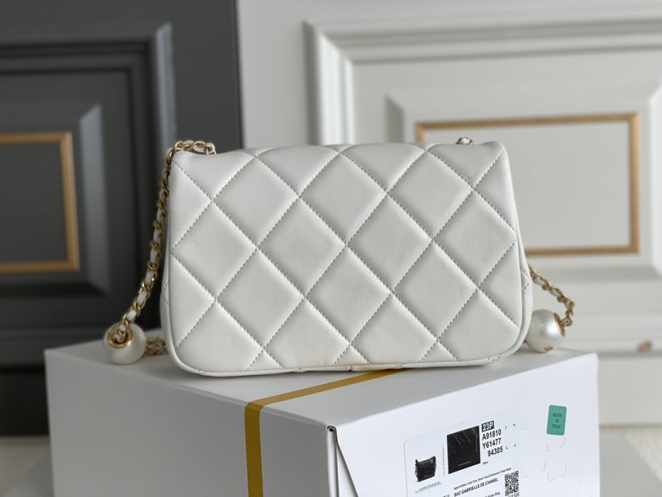 Сумка женская Chanel 24S Double Pearl Small Square Bag фото 2