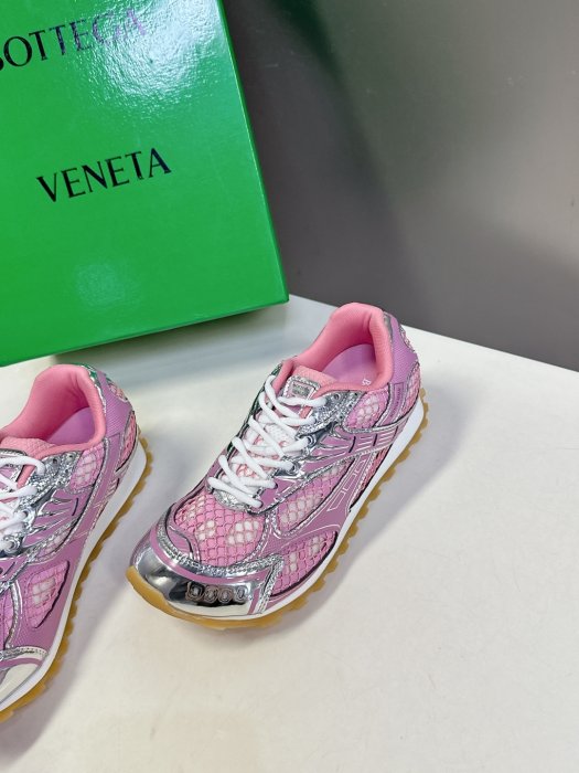 Кросівки фото 3