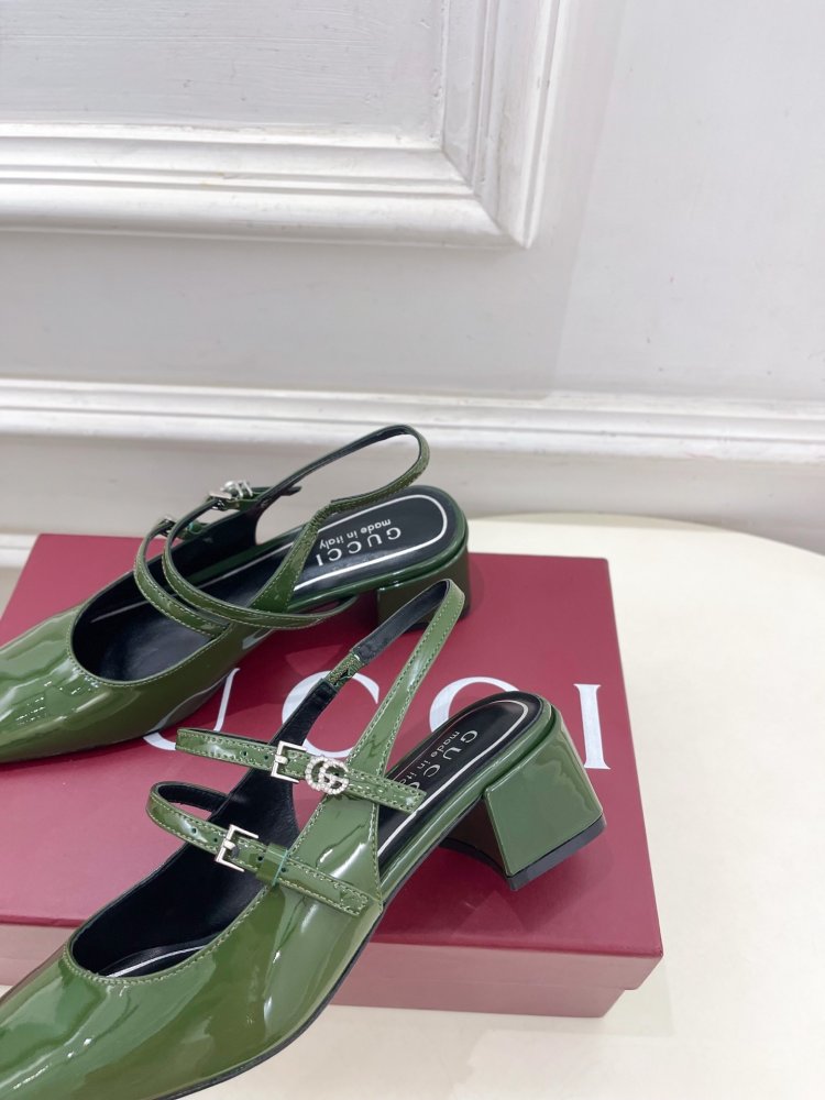 Босоножки фото 5