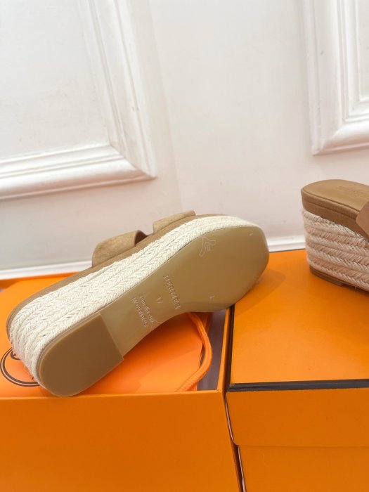 Босоножки фото 9