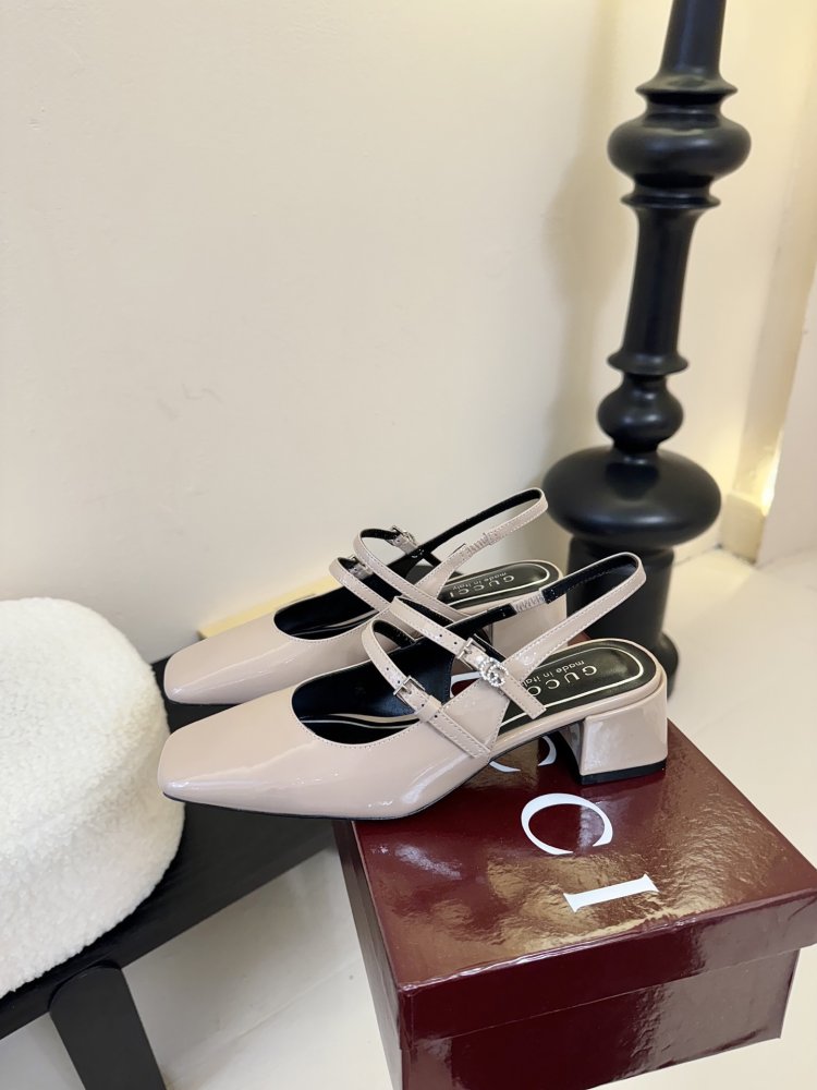 Босоніжки фото 5