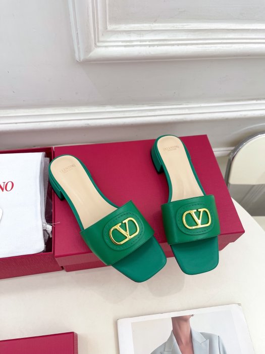 Босоножки фото 2