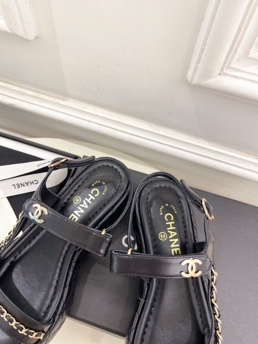 Сандалии женские фото 7