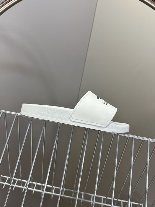 Шлепанцы фото 5