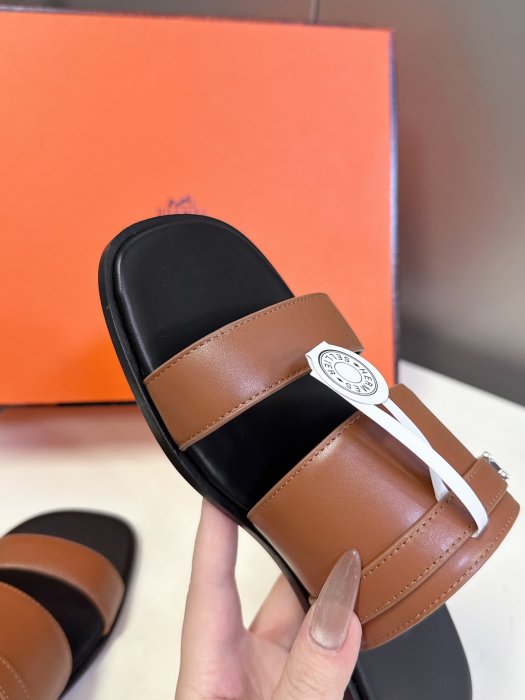 Шлепанцы фото 7