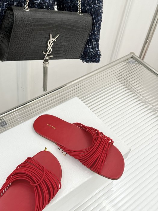 Шлепанцы женские фото 5