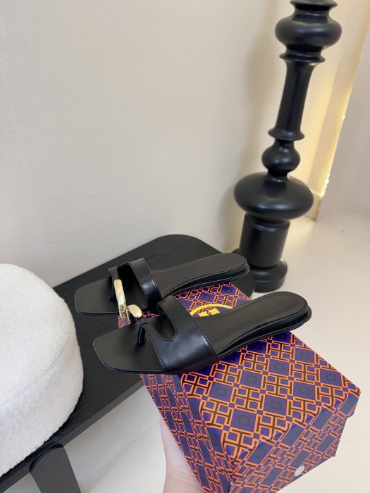 Шлепанцы фото 5